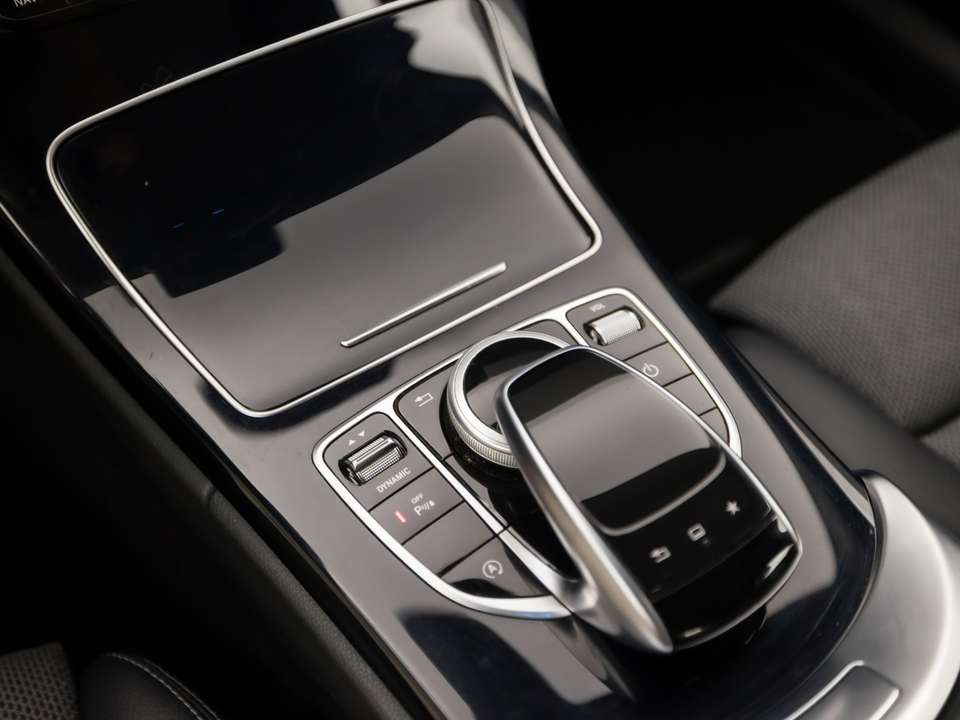 Mercedes-Benz C 180 - Imagem 10