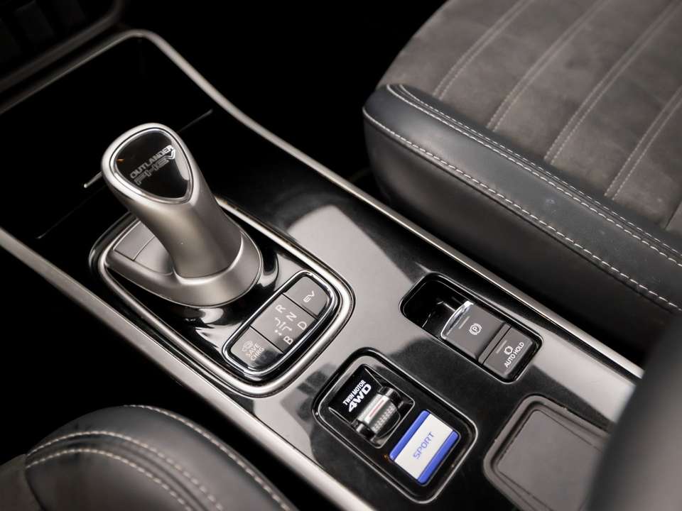 Mitsubishi Outlander - Imagem 9
