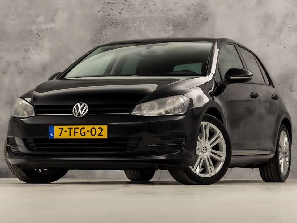 Volkswagen Golf - Imagem 1
