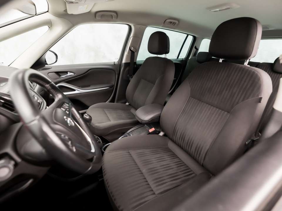 Opel Zafira Tourer - Imagem 14