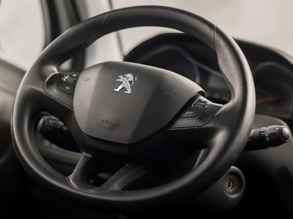 Peugeot 208 - Imagem 15