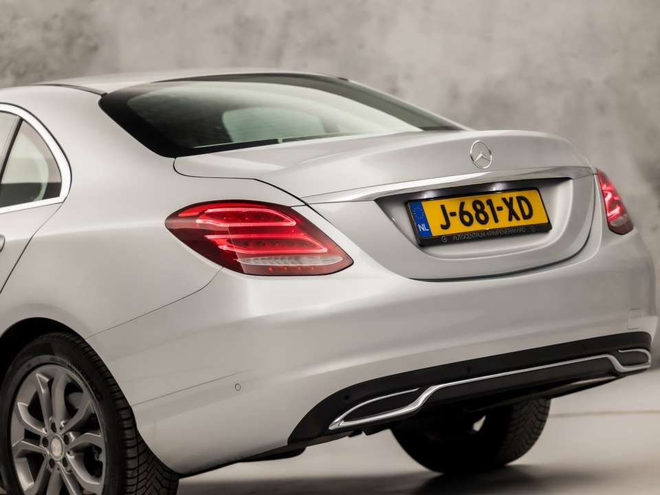 Mercedes-Benz C 180 - Imagem 16