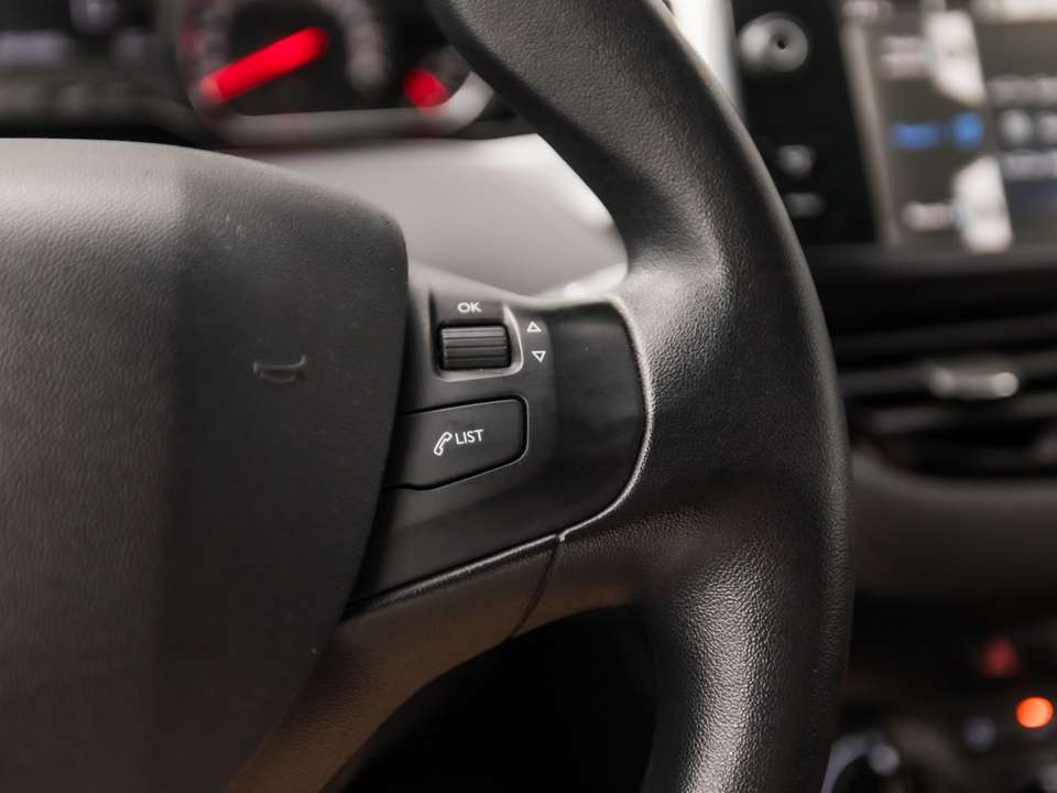 Peugeot 208 - Imagem 17