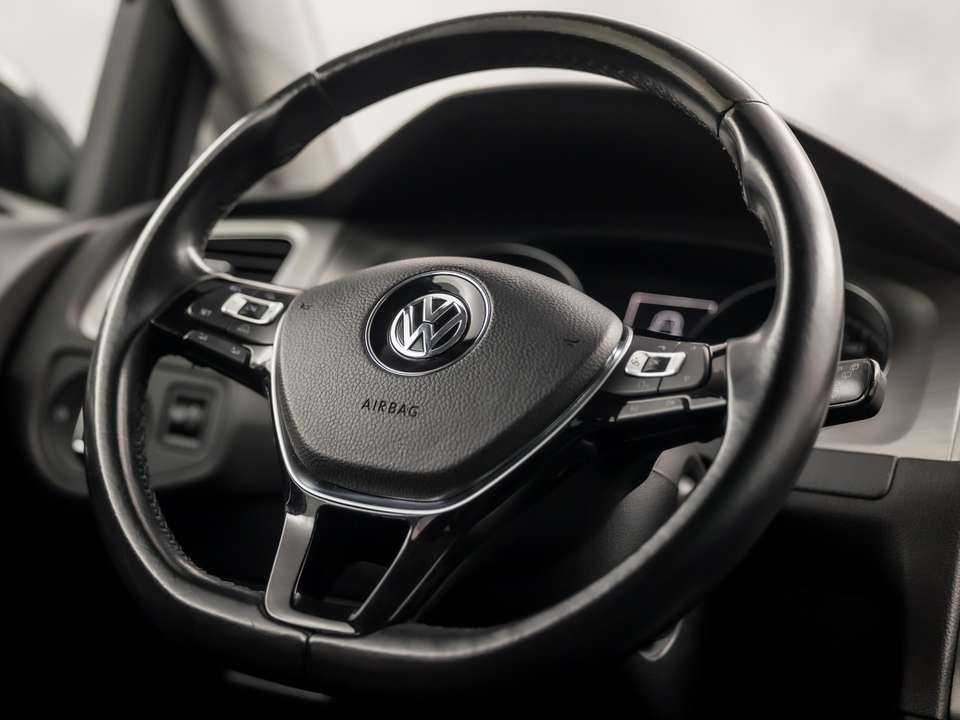 Volkswagen Golf - Imagem 16
