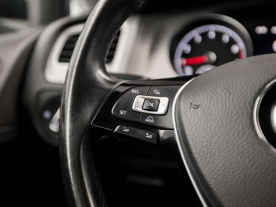 Volkswagen Golf - Imagem 17