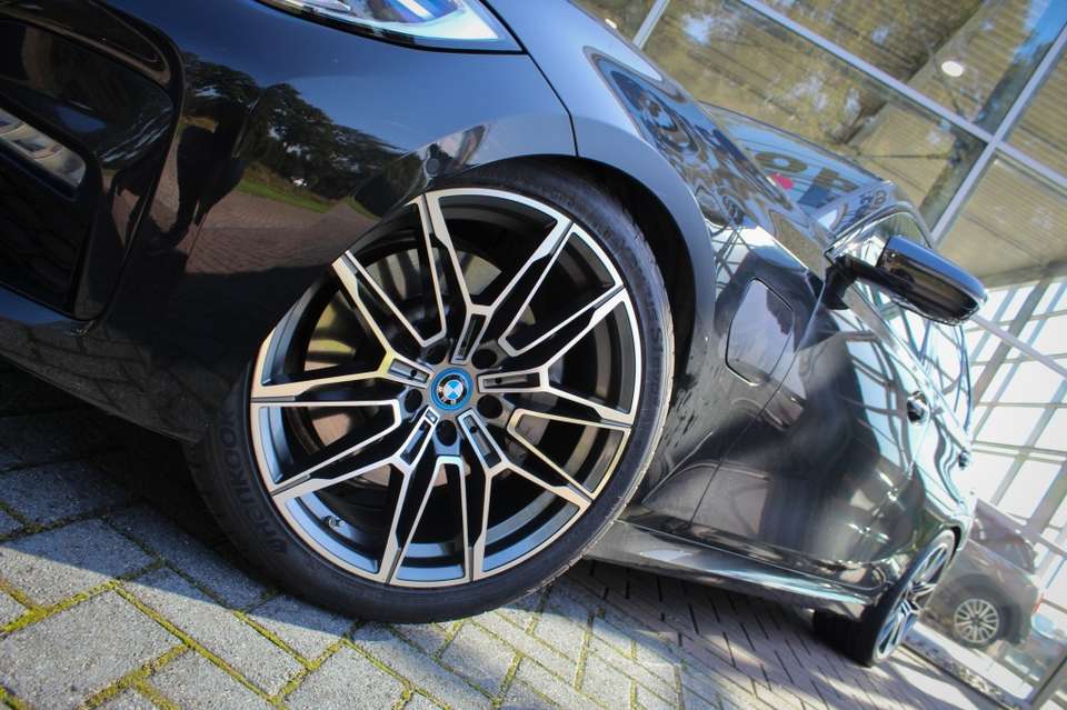 BMW 330 - Imagem 2