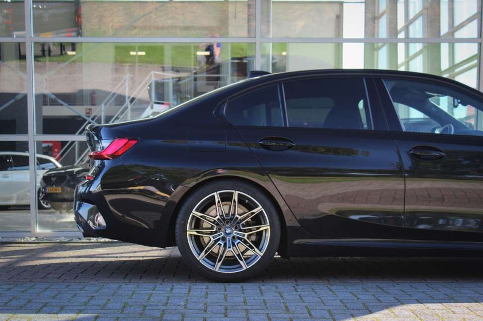 BMW 330 - Imagem 5