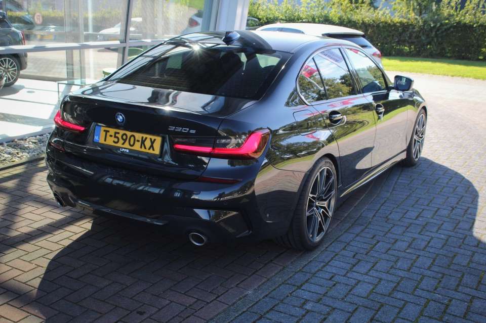 BMW 330 - Imagem 6