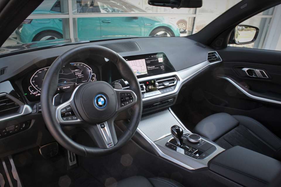 BMW 330 - Imagem 9