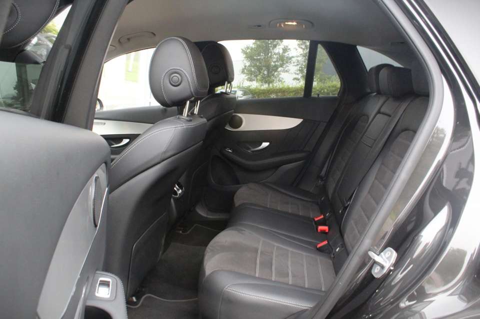 Mercedes-Benz GLC 200 - Imagem 13