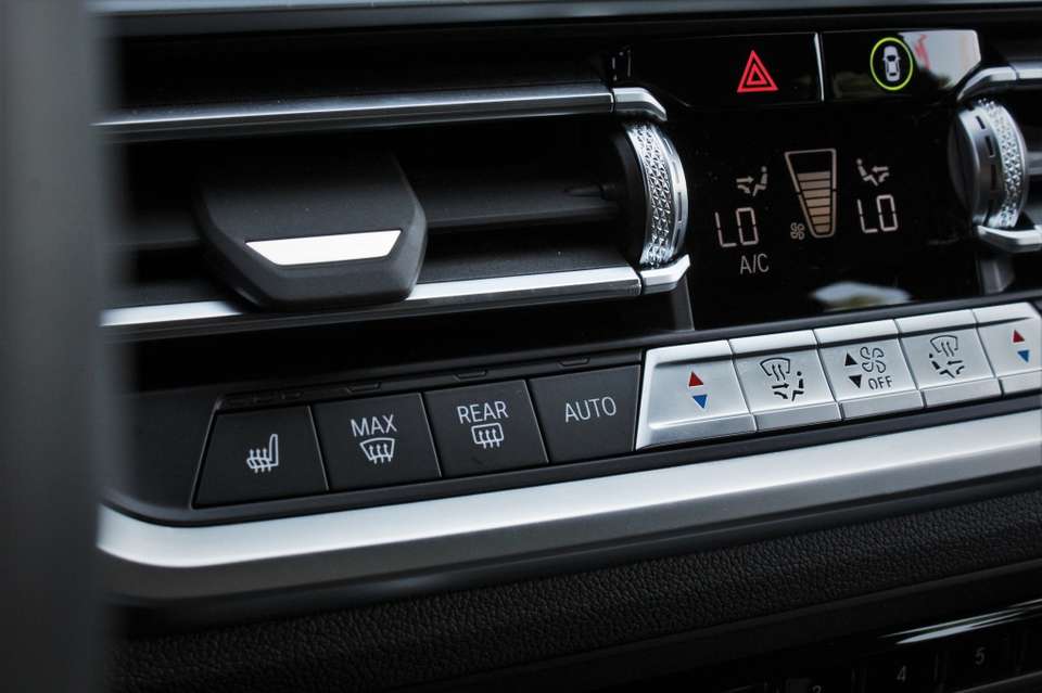 BMW 330 - Imagem 16