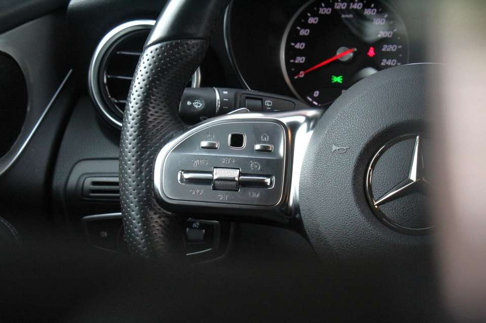 Mercedes-Benz GLC 200 - Imagem 16