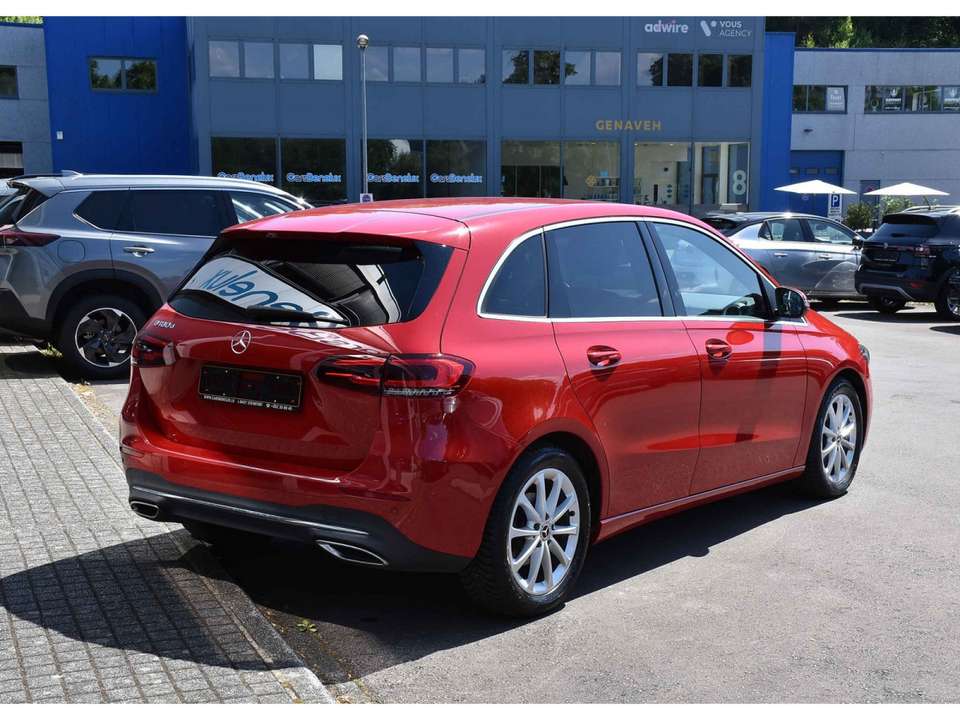 Mercedes-Benz B 180 - Imagem 4