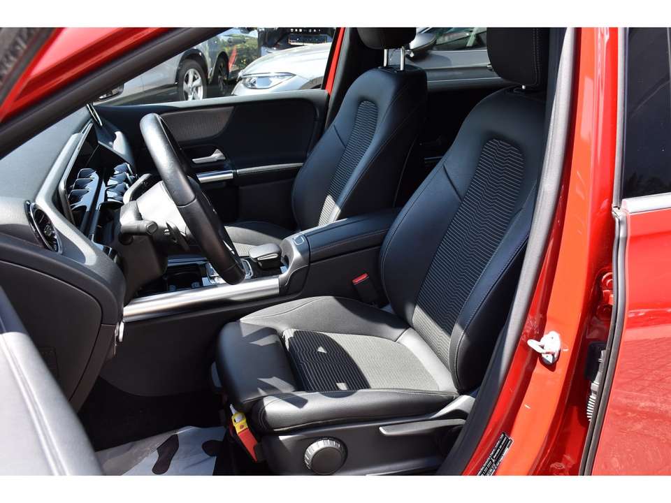 Mercedes-Benz B 180 - Imagem 6