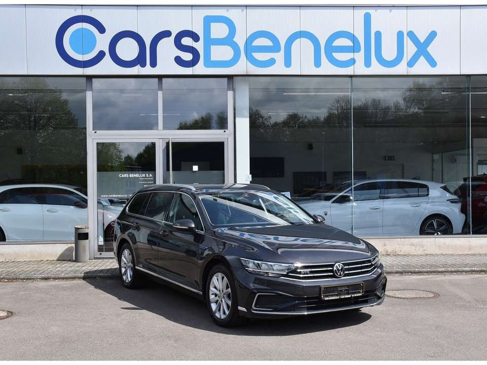 Volkswagen Passat Variant - Imagem 1