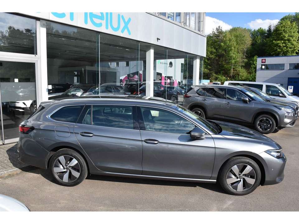 Volkswagen Passat Variant - Imagem 3
