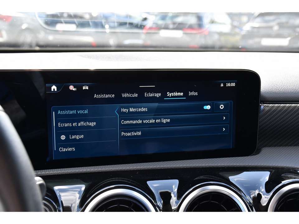 Mercedes-Benz A 200 - Imagem 12