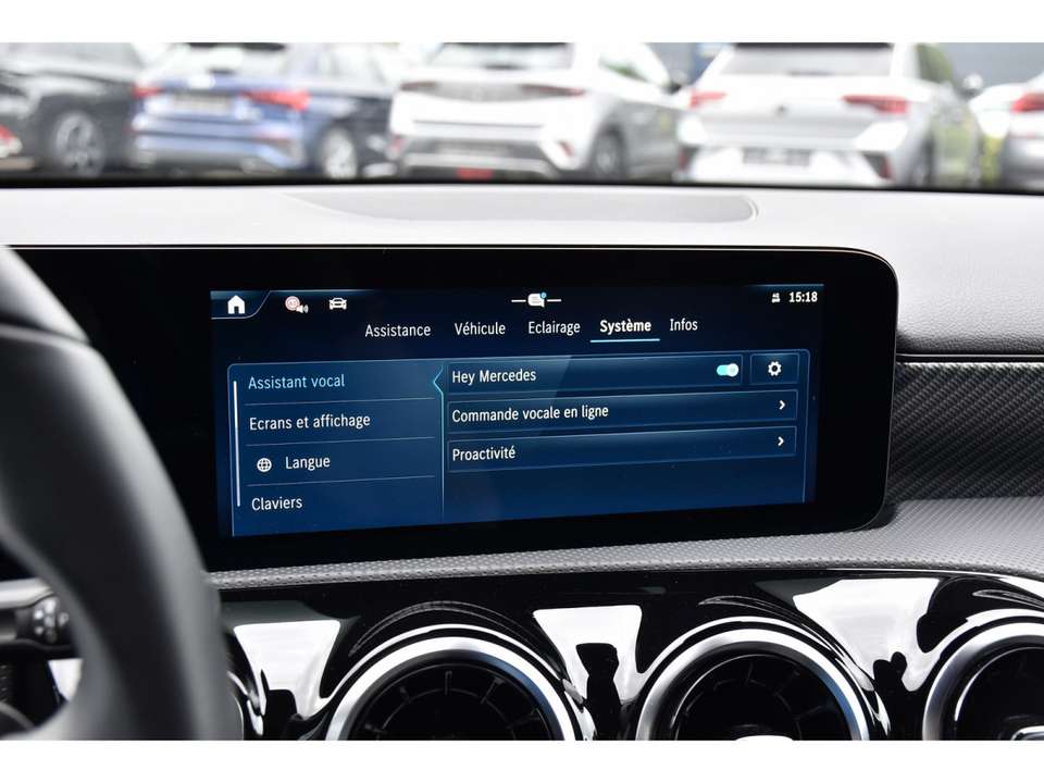 Mercedes-Benz A 180 - Imagem 12