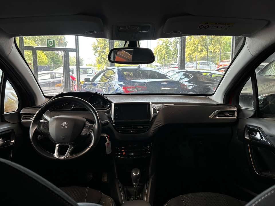 Peugeot 208 - Imagem 12