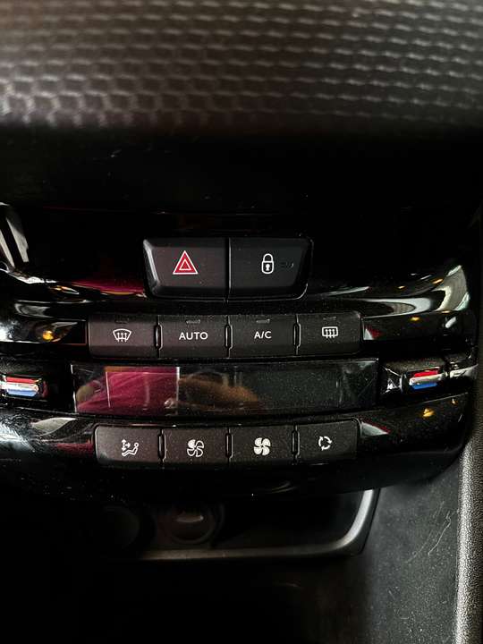 Peugeot 208 - Imagem 13
