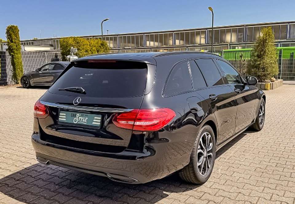 Mercedes-Benz C 180 - Imagem 4