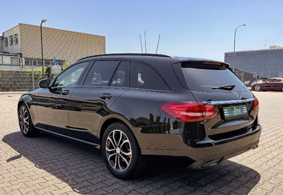 Mercedes-Benz C 180 - Imagem 6