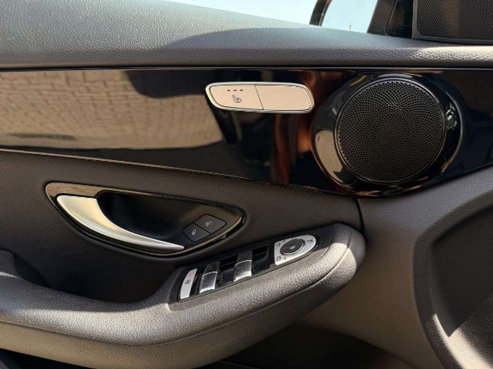Mercedes-Benz C 180 - Imagem 10