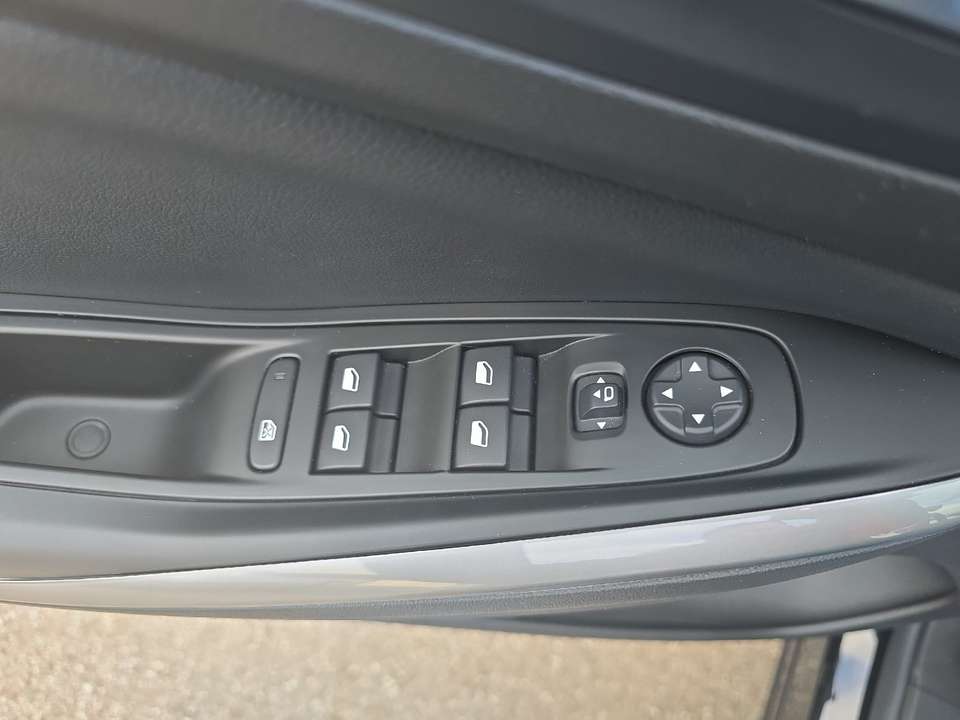 Opel Grandland - Imagem 13