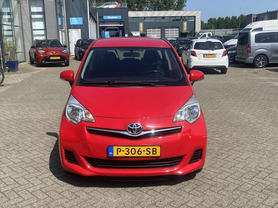 Toyota Verso-S - Imagem 3