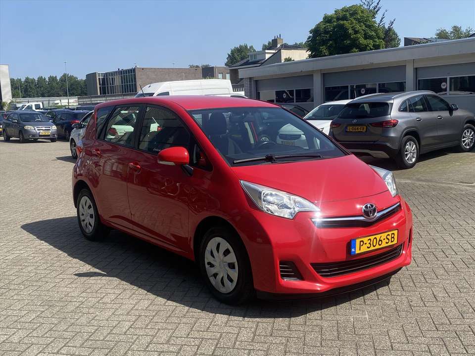 Toyota Verso-S - Imagem 4