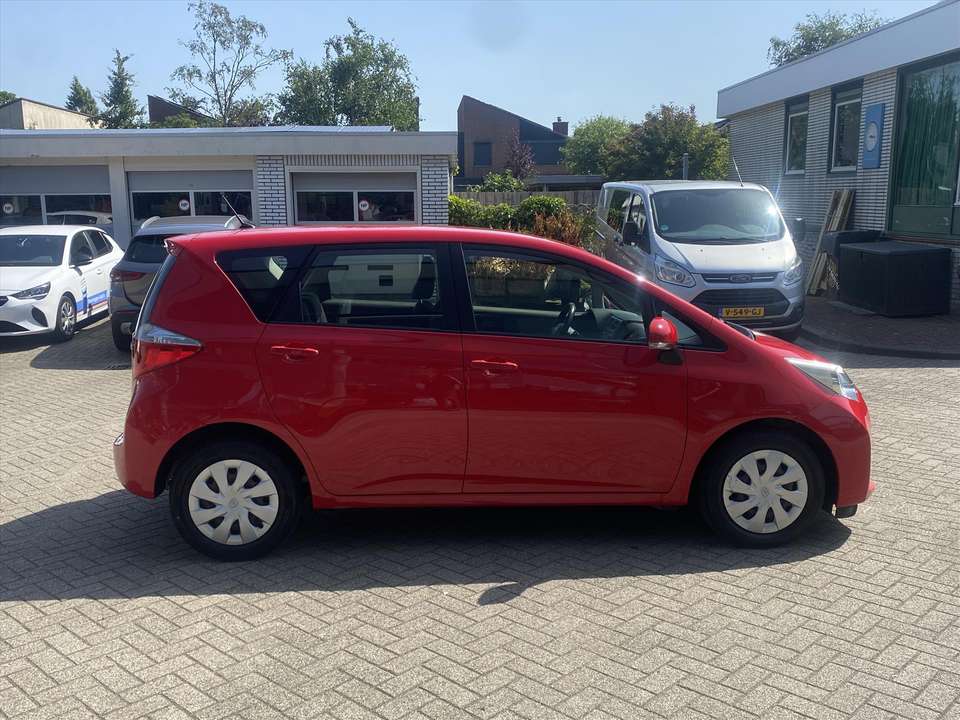 Toyota Verso-S - Imagem 6