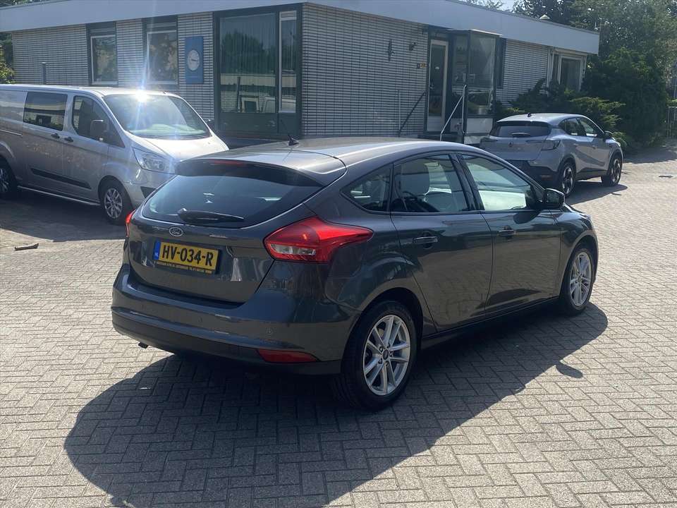 Ford Focus - Imagem 7