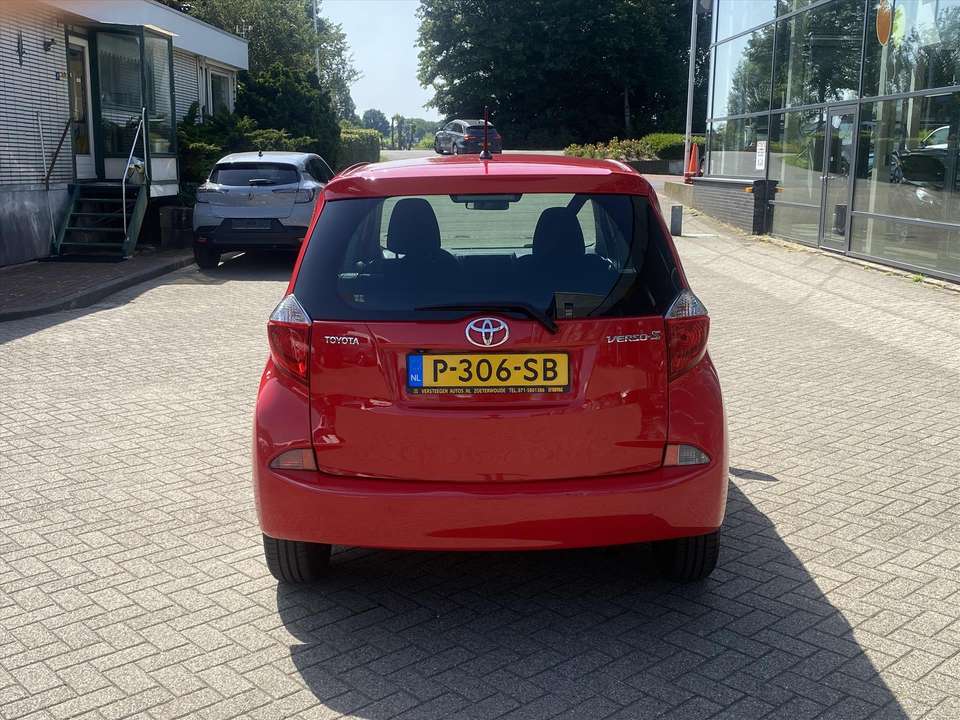 Toyota Verso-S - Imagem 9
