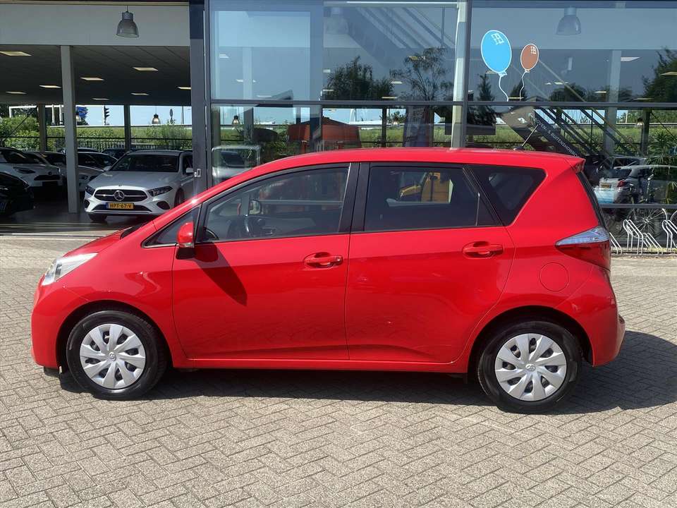 Toyota Verso-S - Imagem 12