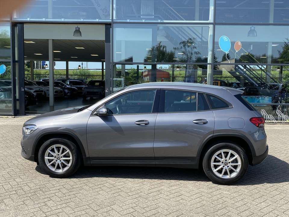Mercedes-Benz GLA 200 - Imagem 12