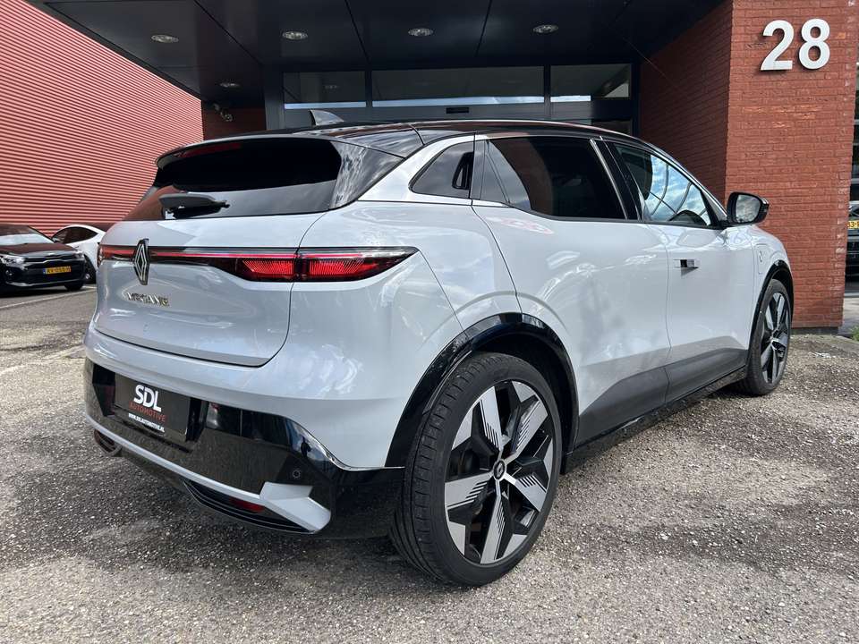 Renault Megane E-Tech - Imagem 3