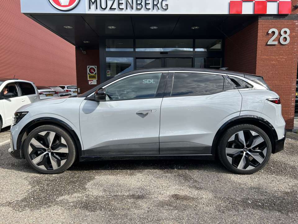 Renault Megane E-Tech - Imagem 4