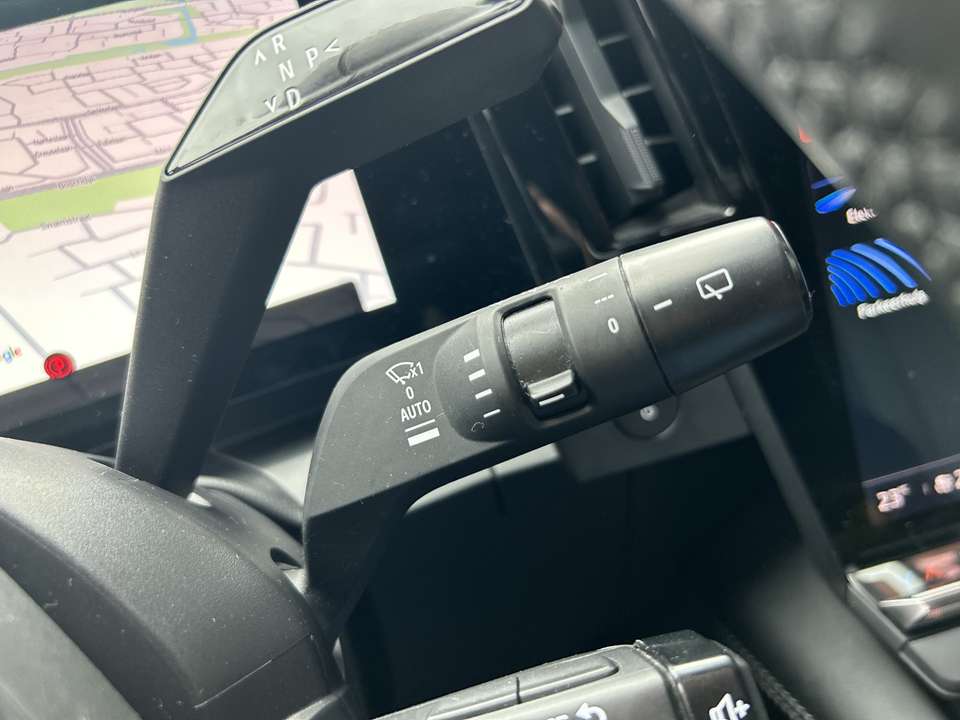 Renault Megane E-Tech - Imagem 13
