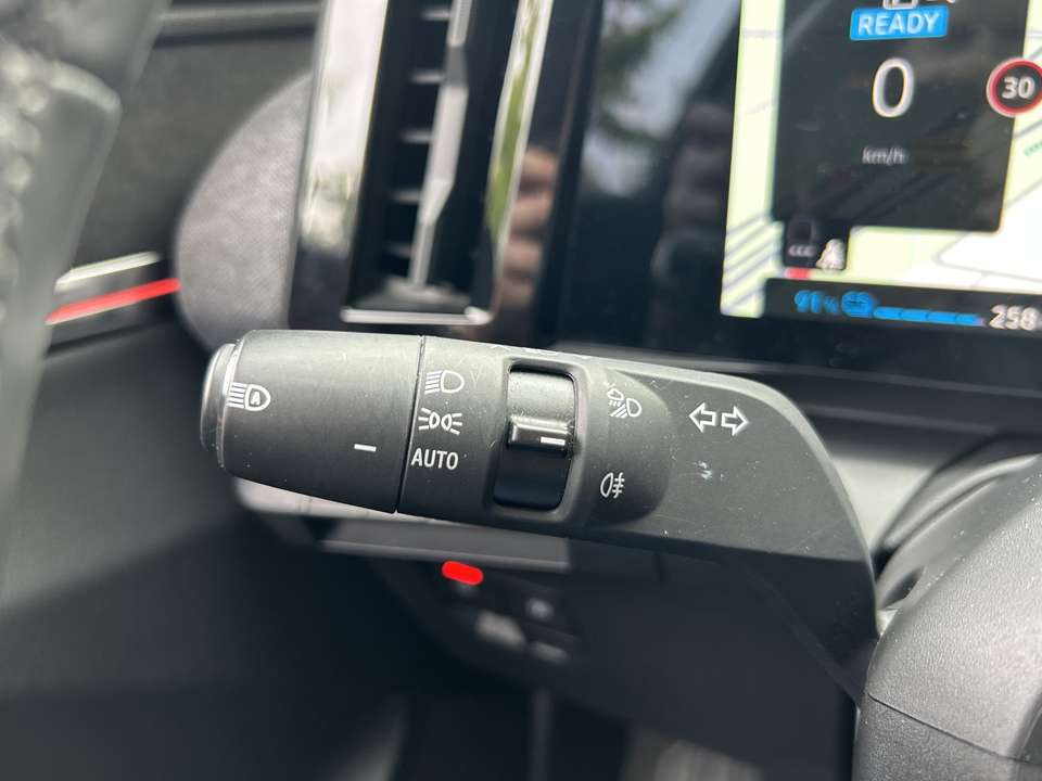 Renault Megane E-Tech - Imagem 15