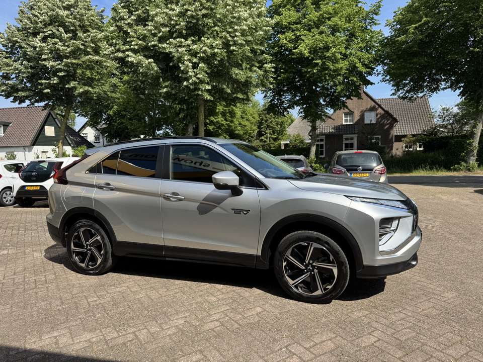 Mitsubishi Eclipse Cross - Imagem 19