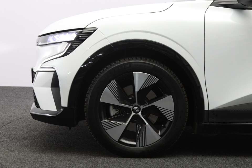 Renault Megane E-Tech - Imagem 17
