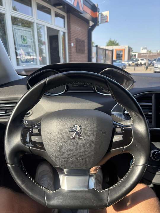Peugeot 308 - Imagem 3