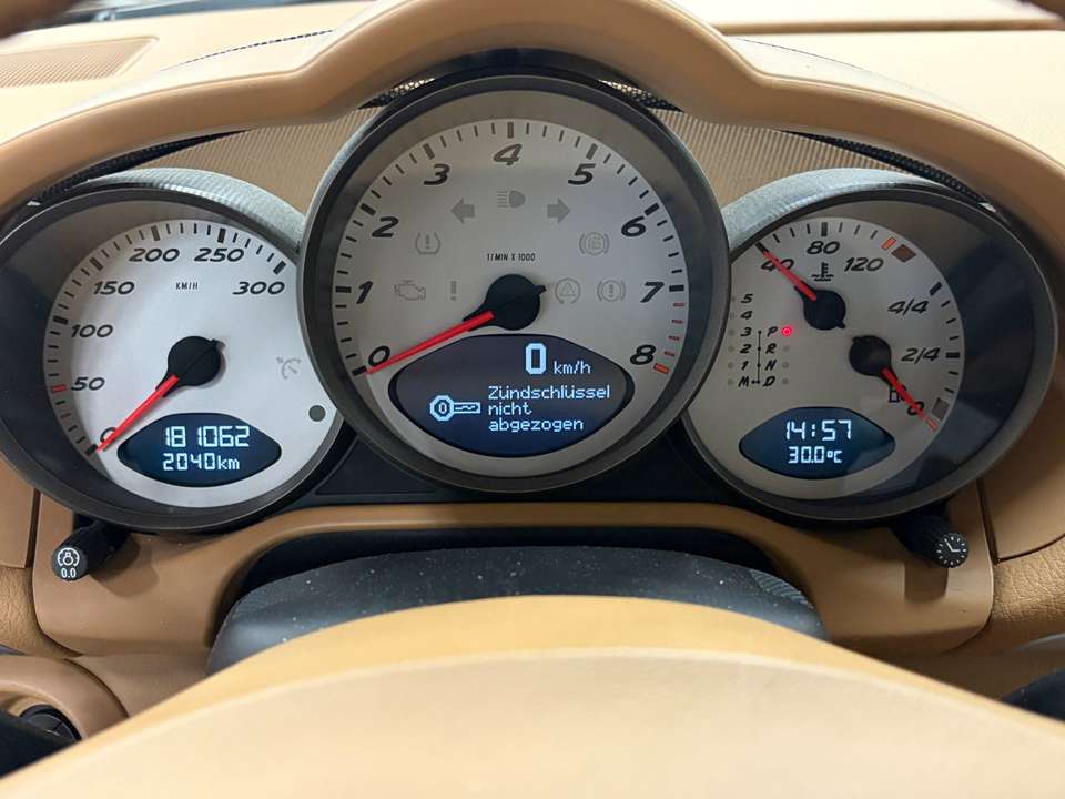 Porsche Cayman - Imagem 10