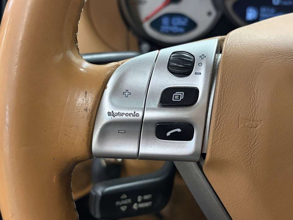 Porsche Cayman - Imagem 16