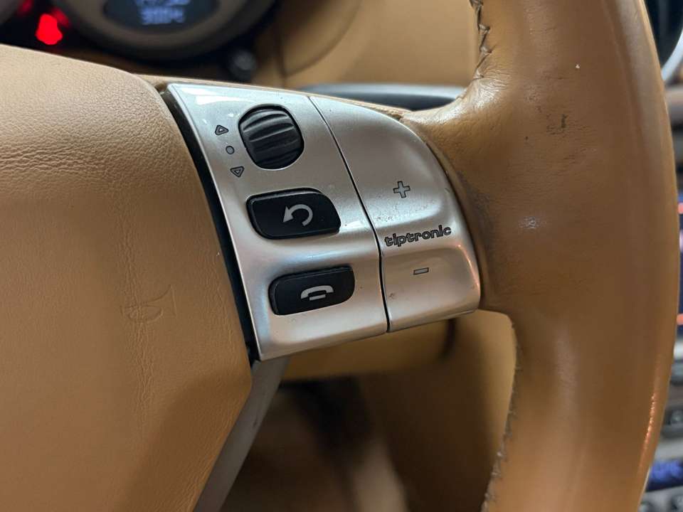Porsche Cayman - Imagem 17