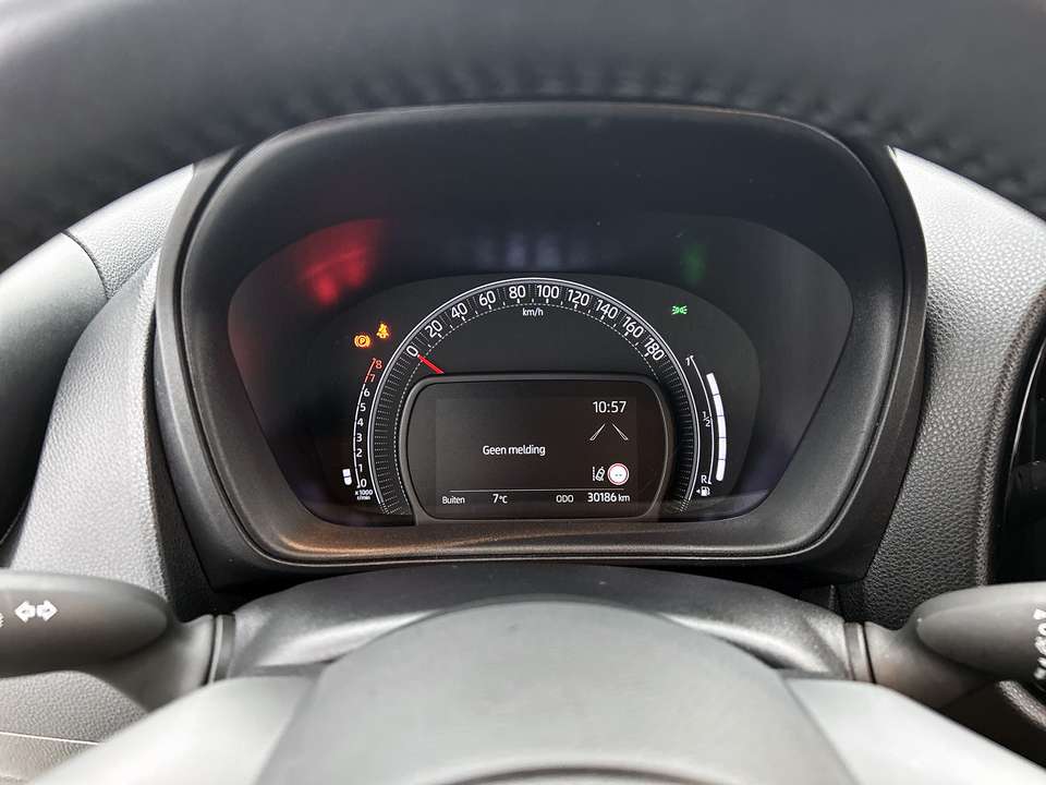 Toyota Aygo X - Imagem 5