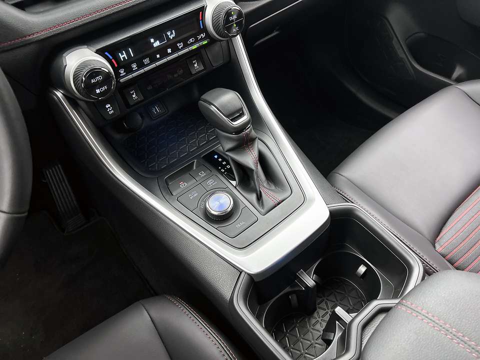 Toyota RAV 4 - Imagem 12