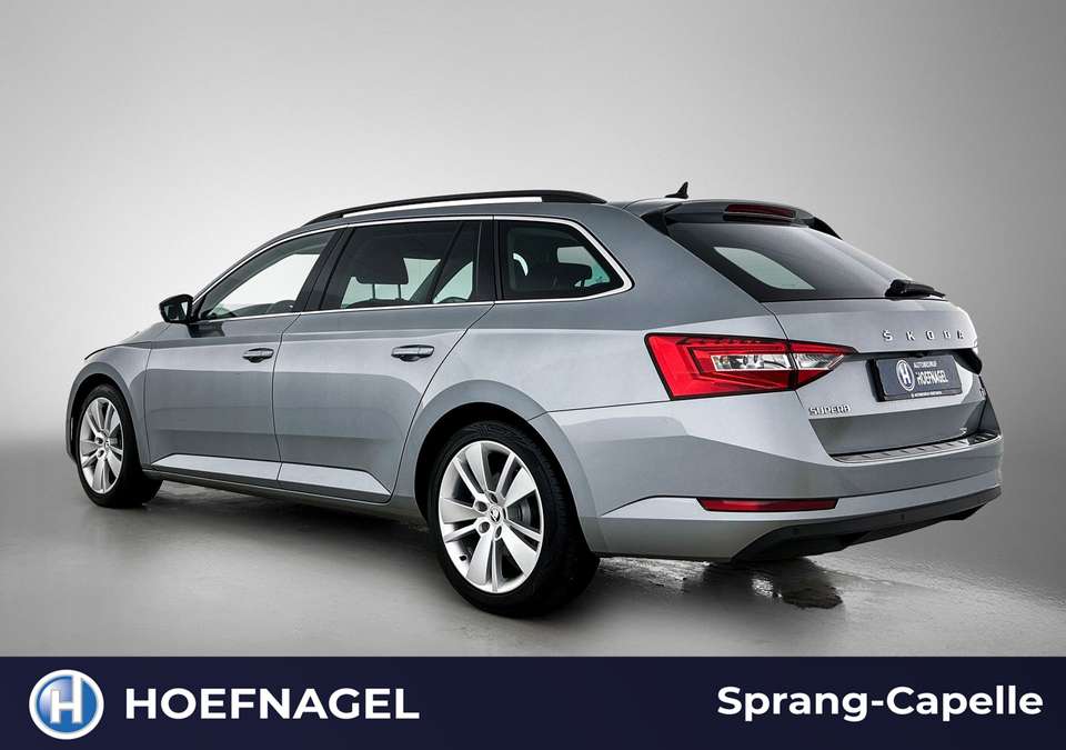 Skoda Superb - Imagem 8