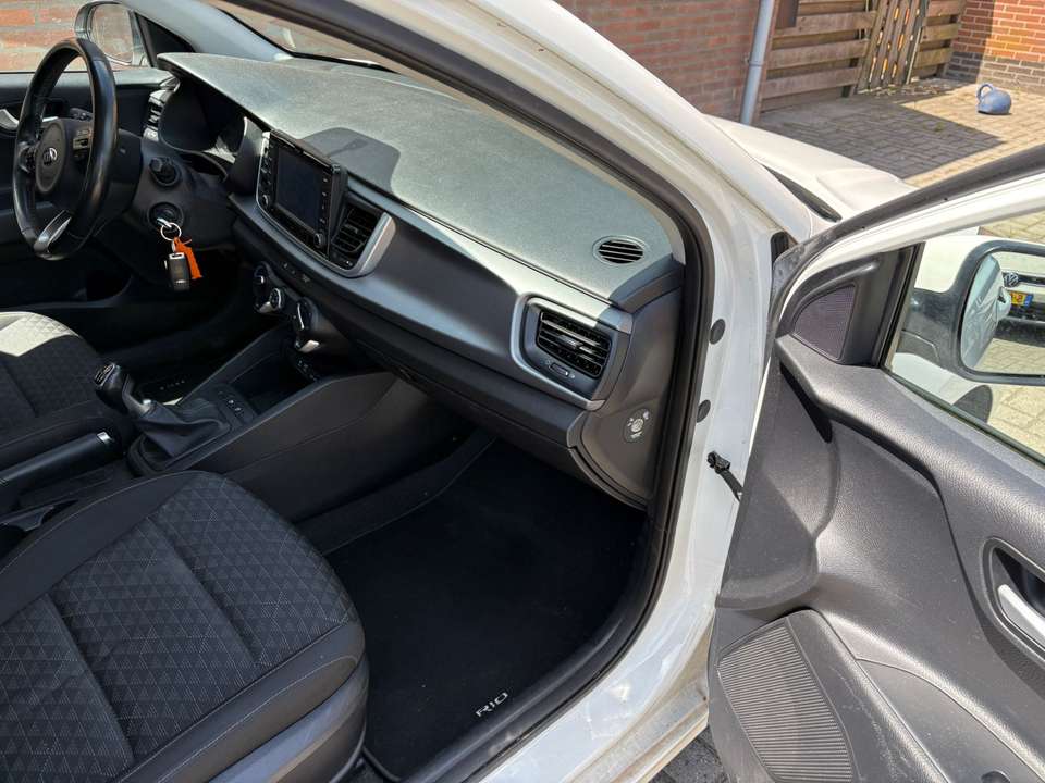 Kia Rio - Imagem 14