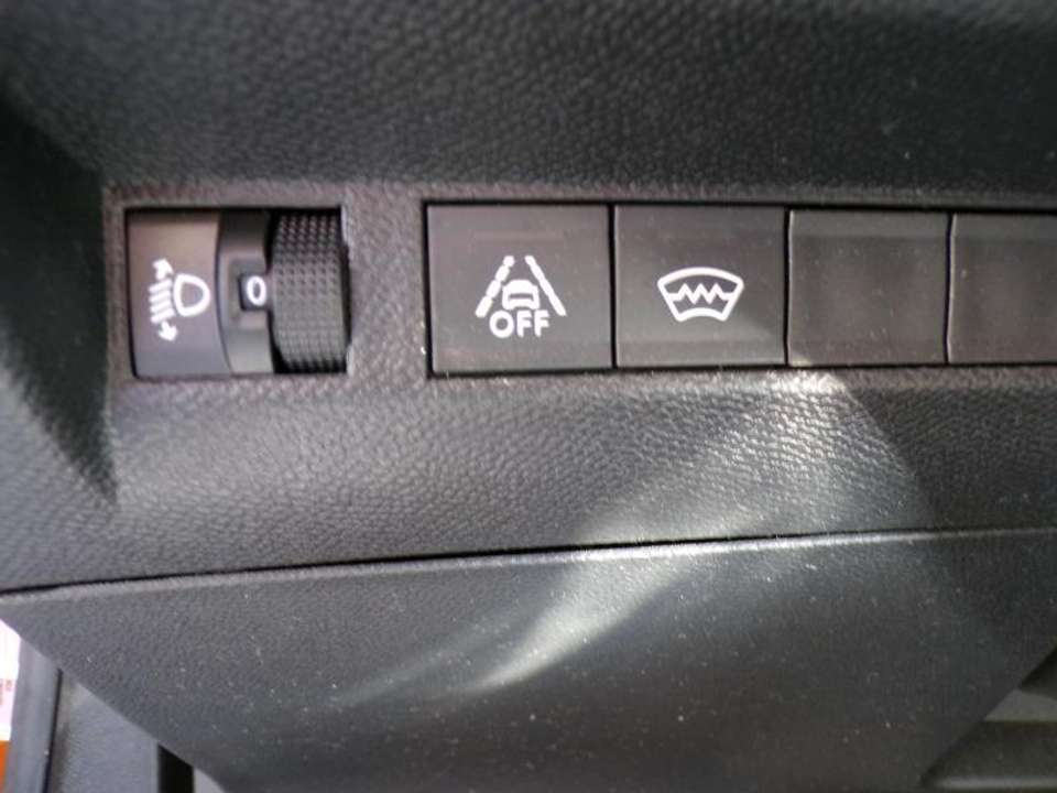 Peugeot 2008 - Imagem 11